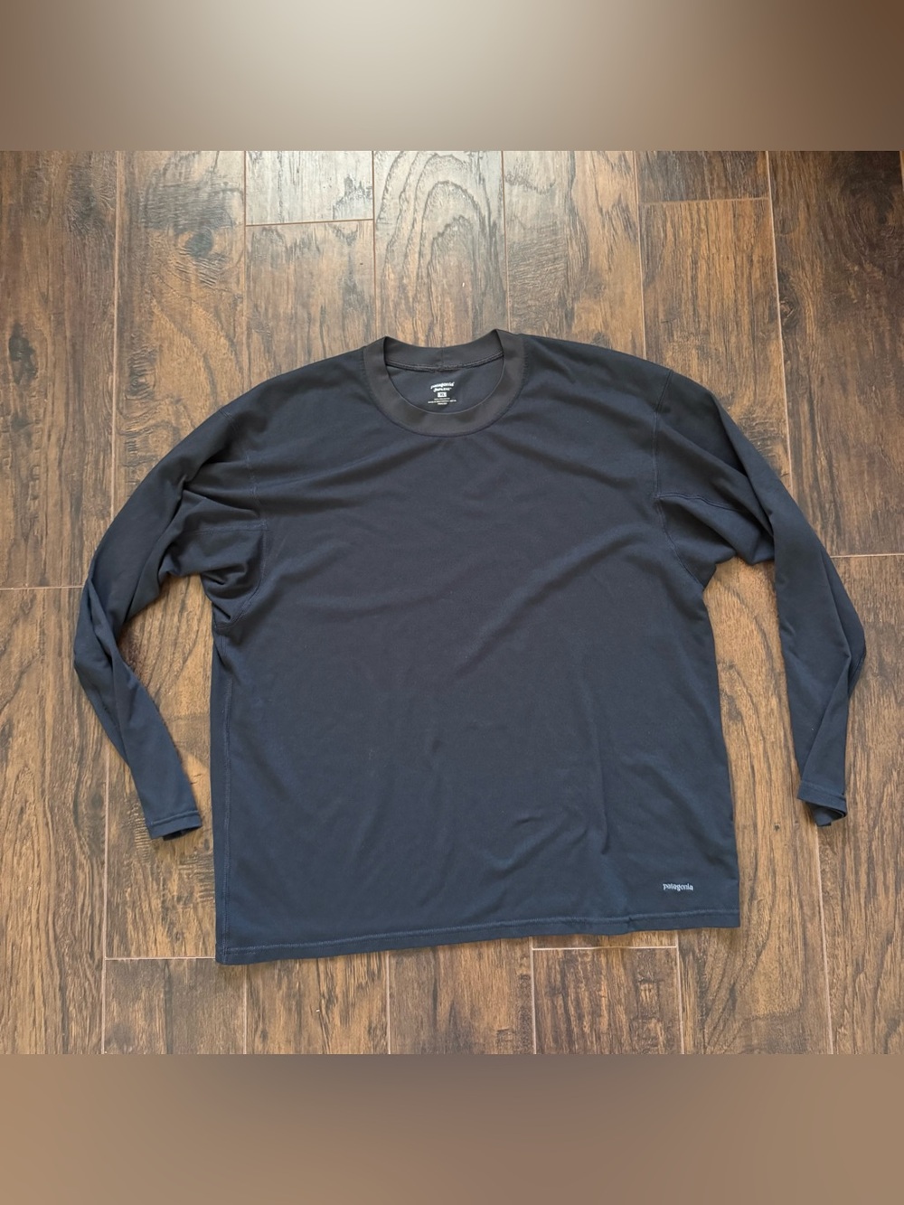 Patagonia Size XL Grey Capaline Long Sleeve Crew Tee